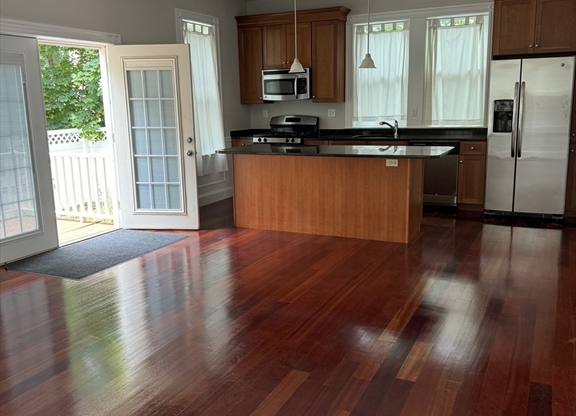 49 CEDAR ST