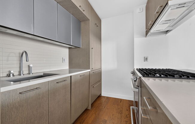 1 bed, 1 bath, 682 sqft, $5,700, Unit 22F