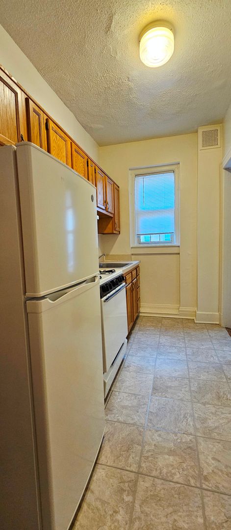 1 bed, 1 bath, 550 sqft, $1,375, Unit 502