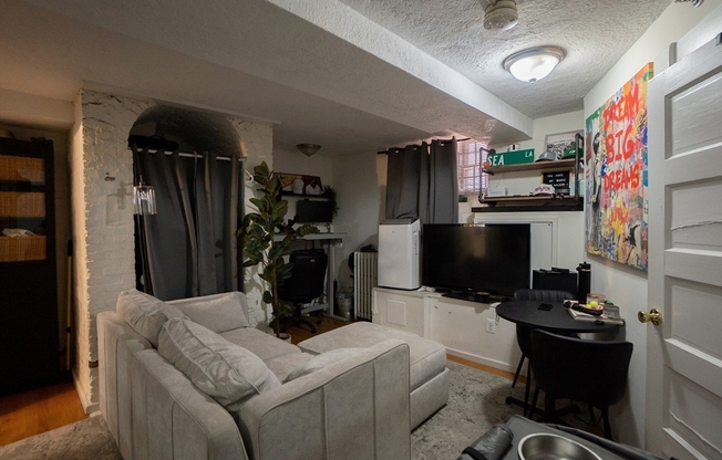 63 Hancock St Apt 1F