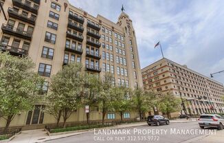 758 North Larrabee Street