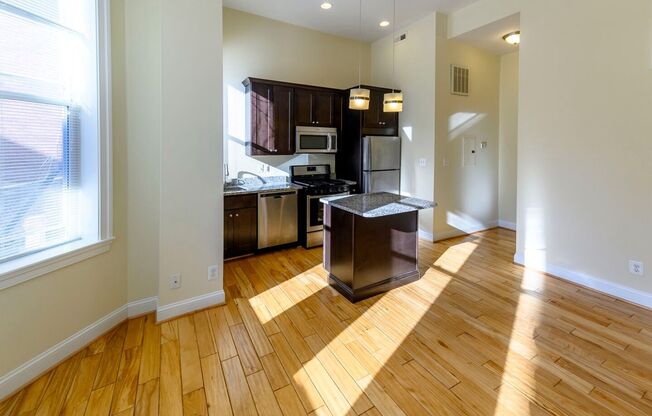 1318 Eutaw Pl