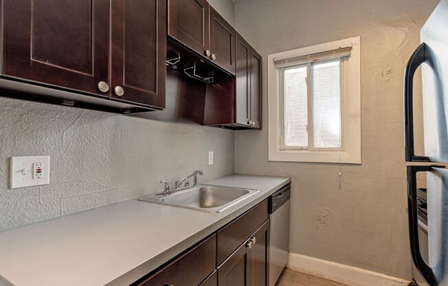 1 bed, 1 bath, 700 sqft, $1,349, Unit 3718 Gilpin St - Unit 4