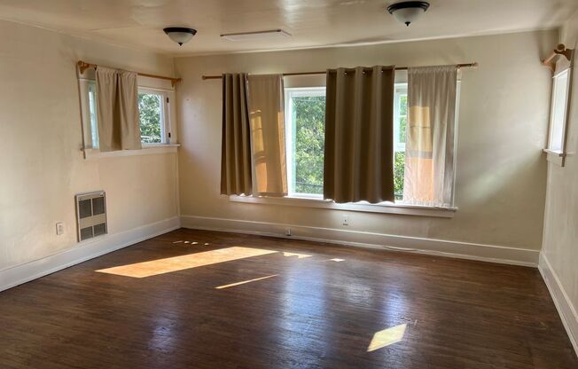 12 Bedroom 8 1/2 Bathroom plus parking and yard Enquire Now about 1 Months Free rent if a lease is signed by the end of May!