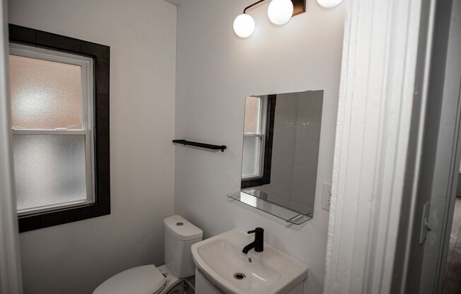 1 bed, 1 bath, 600 sqft, $899, Unit Unit 412