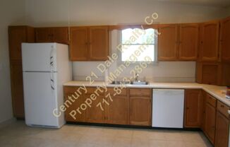 3 beds, 2 baths, $1,325