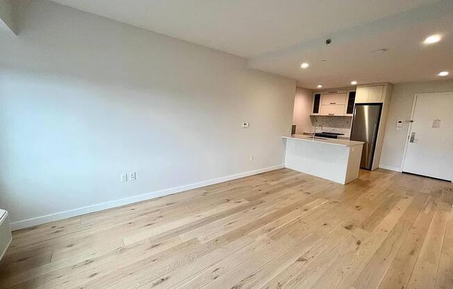 1 bed, 1 bath, $5,200, Unit 6-H