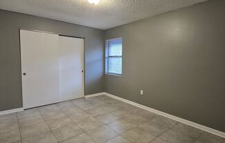 2 beds, 1.5 baths, $1,200, Unit 2570 Chestnut Woods Dr