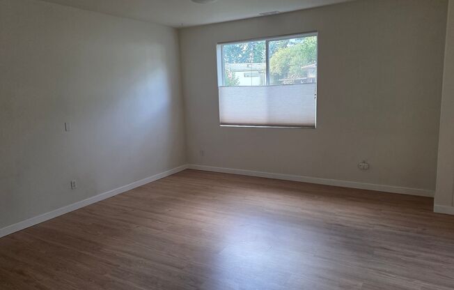 2 beds, 2 baths, $1,875, Unit Unit E25