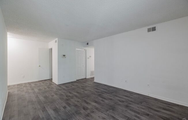 2 beds, 2 baths, 1,016 sqft, $1,150, Unit 2-05B