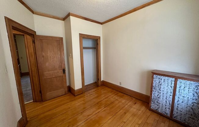 3 beds, 1 bath, $1,695