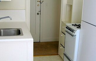 This simple, comfortable studio is in a great location just a block from campus on the northwest end-CALL TO VIEW