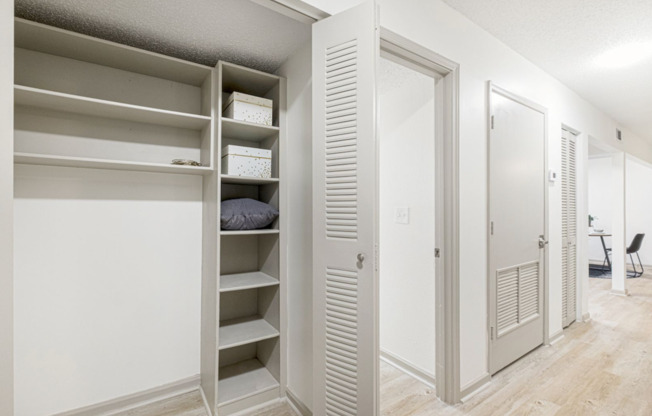 1 bed, 1 bath, 688 sqft, $1,145, Unit R-145
