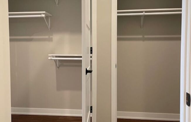 1 bed, 1 bath, 555 sqft, $1,945, Unit 405