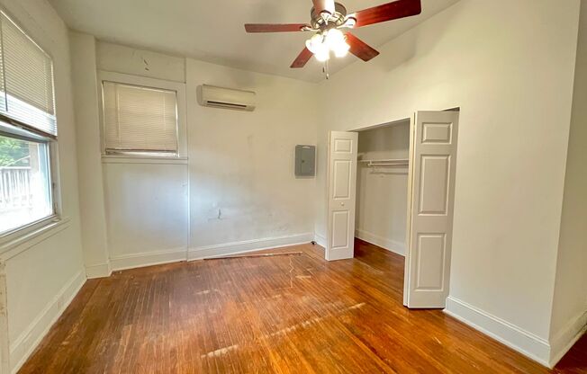 2 beds, 1 bath, 1,000 sqft, $1,840, Unit 3033 N. Calvert St. C1