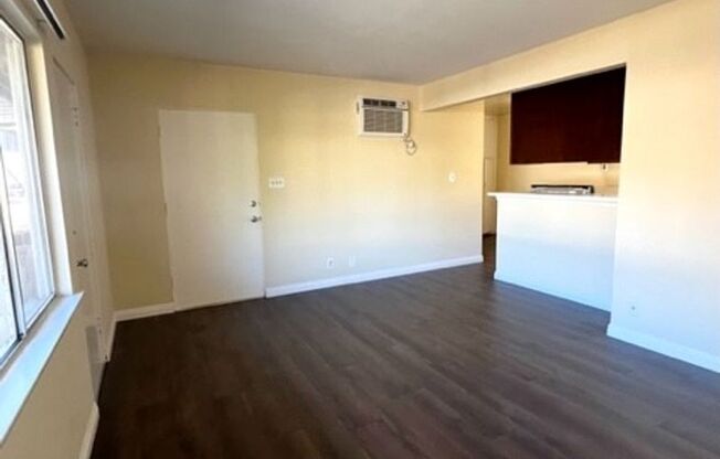 1 bed, 1 bath, $1,800, Unit 18