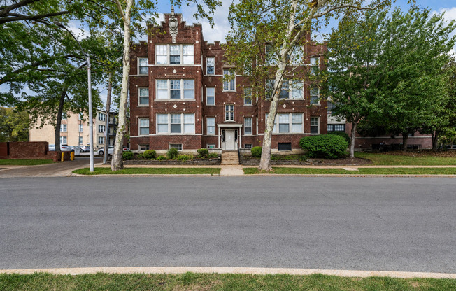 6409 Enright
