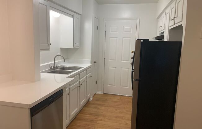 1 bed, 1 bath, 682 sqft, $1,395, Unit 213