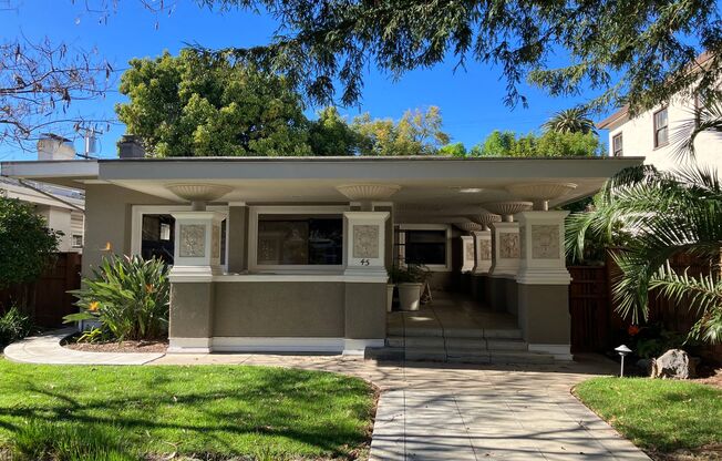 Charming Craftsman 2-Bedroom Home with Updated Finishes! Tour Today!