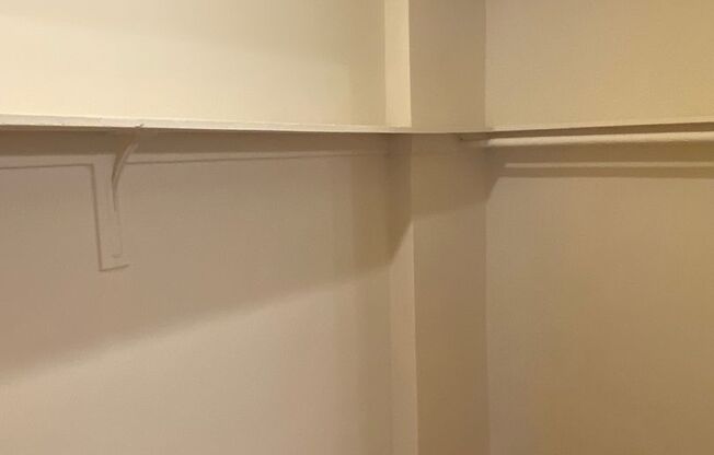 Studio, 1 bath, 320 sqft, $1,345, Unit 225-408