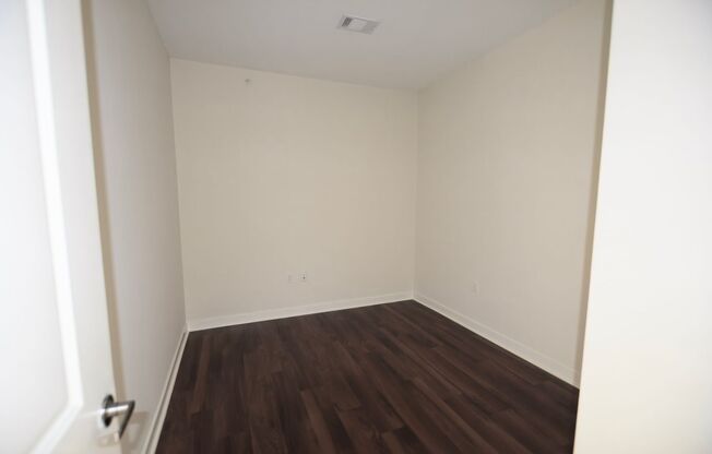 2 beds, 2 baths, 1,320 sqft, $3,495, Unit 517