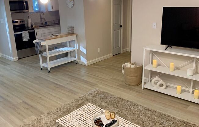 808 Sandy Creek Rd: Fully Furnished, Recently Renovated (2023) 1BR, 1BA ADU Basement Apartment for Rent in Fabulous Fayetteville! Apartment is less than 2 miles from Trilith & less than 6 miles from I-85! AVAILABLE NOW!