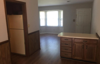 2 beds, 1 bath, $1,250