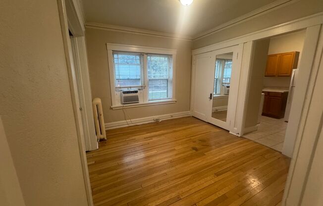 Dewey Apartments (3301 Dewey Ave.)