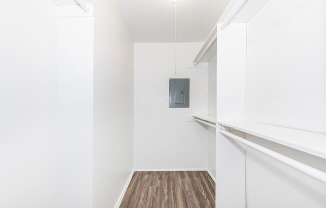 1 bed, 1 bath, 560 sqft, $895