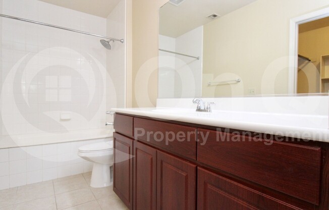 2 beds, 2 baths, 1,075 sqft, $1,975, Unit 2127