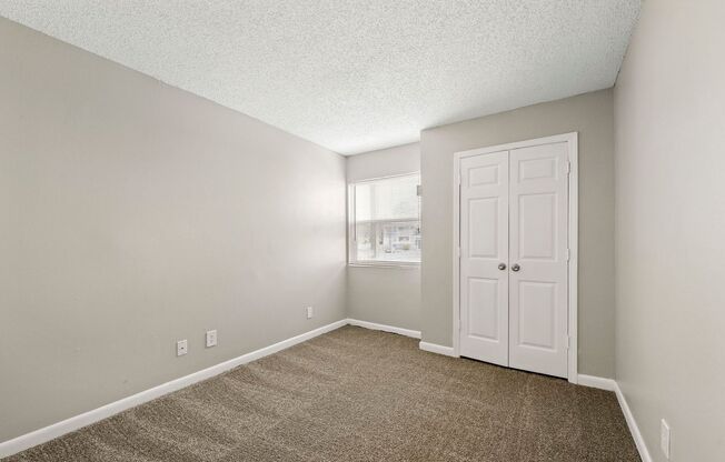 3 beds, 2 baths, 1,121 sqft, $1,400, Unit G86