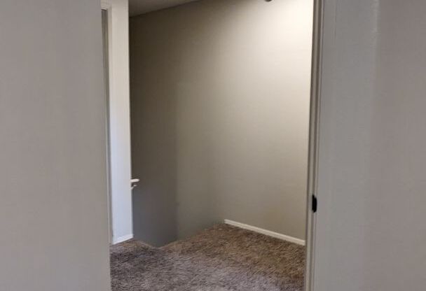 2 beds, 1.5 baths, 900 sqft, $1,545, Unit 7869