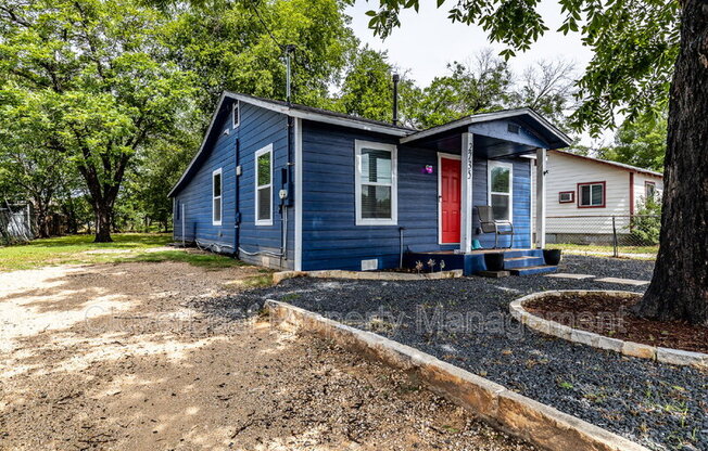 2735 PECAN VLY DR