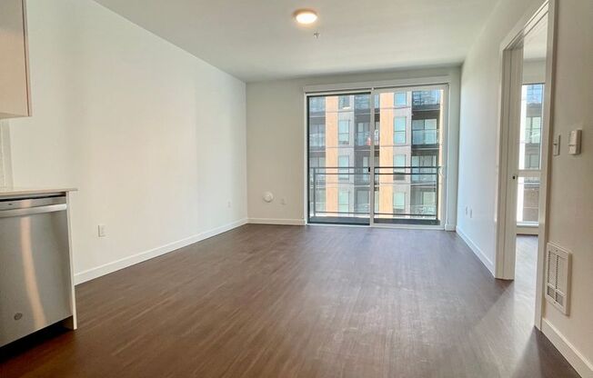 1 bed, 1 bath, 674 sqft, $2,445, Unit 310