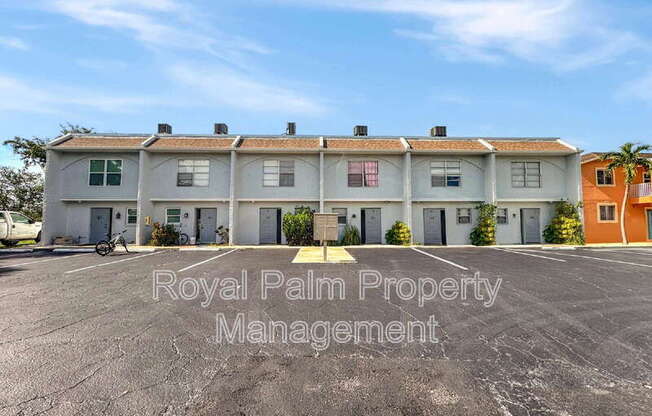 1123 SW 48th TER