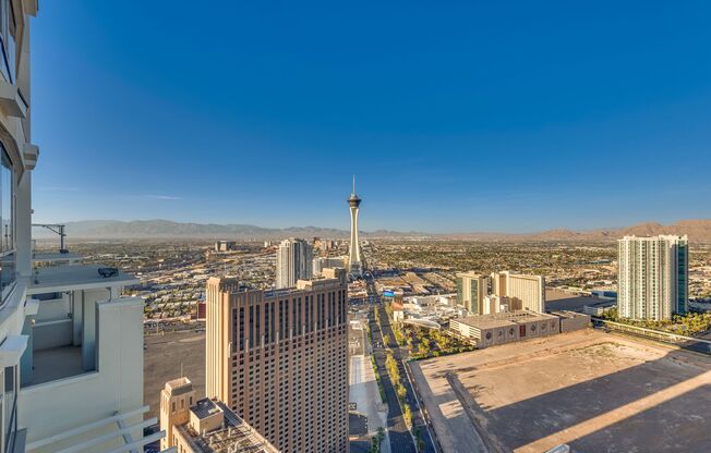 3 beds, 5 baths, $18,975, Unit # 4305