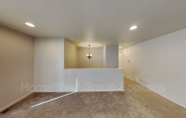 4227 E 35 AVE