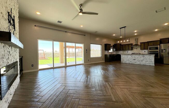 Spacious East El Paso 5 bed Refrig A/C!