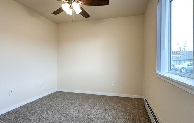 3 beds, 2 baths, 1,052 sqft, $1,385, Unit FL 5859-20