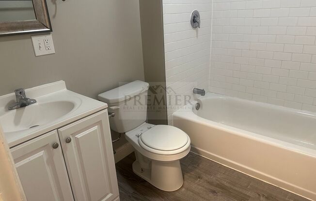 3 beds, 1 bath, $1,299