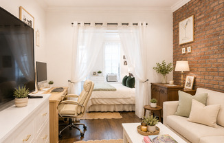 307 Mott St