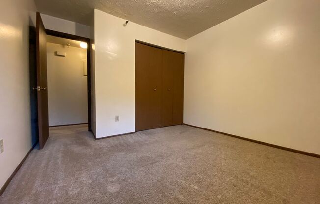 1 bed, 1 bath, $825, Unit 102