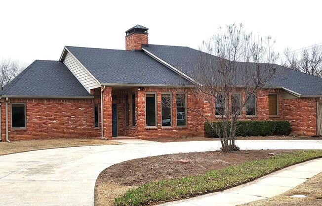 (4) Bed/(3) Bath Custom Home in SW Norman!