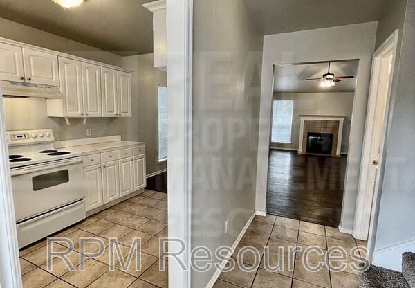 307 COLONY DR