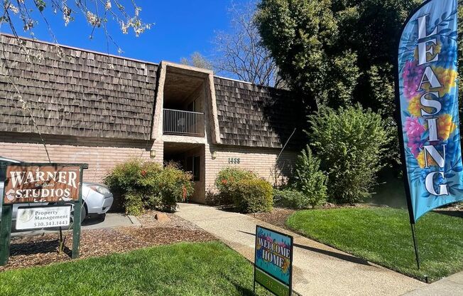 Warner Studios Apartments