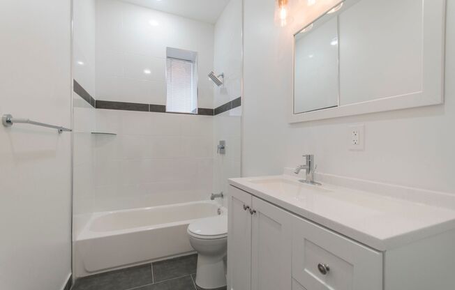 NEW! Modern & Renovated 1Bed 1 BA Apartment