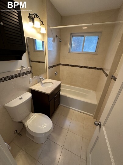 4 beds, 2 baths, $4,100, Unit 2