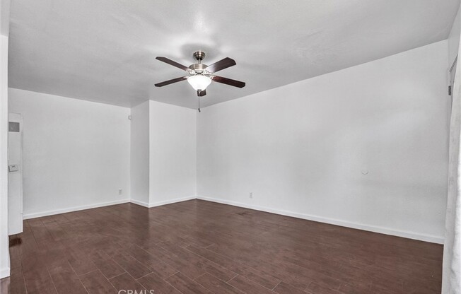 1401 E 118 ST