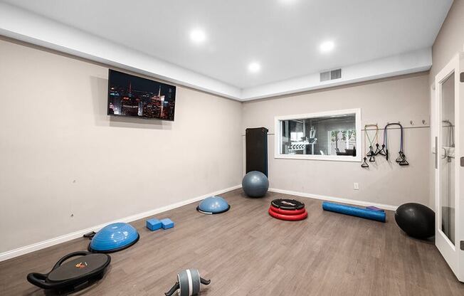 apartment with yoga room in grand blanc, mi