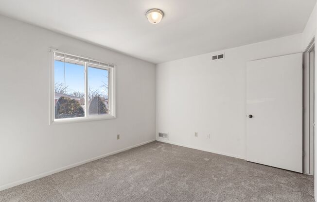 2 beds, 1 bath, 960 sqft, $1,350, Unit 199-8